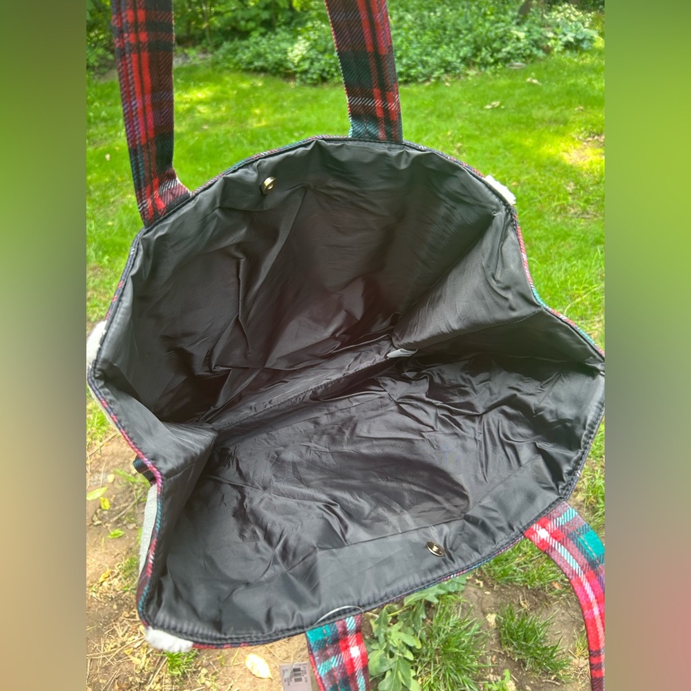 NWT Victoria Secret Plaid Sherpa Christmas Tote - Picture 12 of 15
